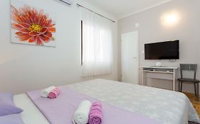Guest House 